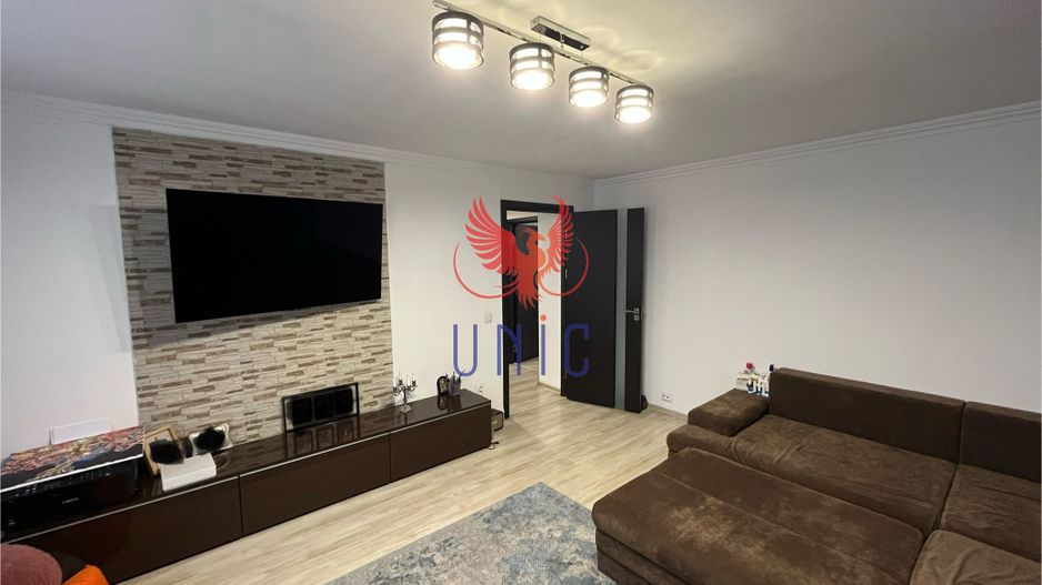 3 camere decomandate, S-uri, cartier 1 Mai - Poză 2