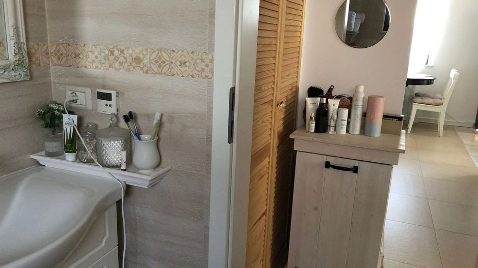 APARTAMENT CU 2 CAMERE IN DUMBRAVITA - Poză 19