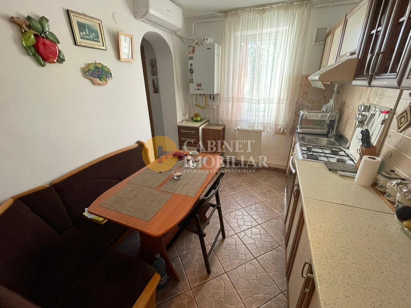 IULIUS MALL - 2 CAMERE DECOMANDAT - BLOC DIN 1978 - MOBILAT SI UTILAT - Poză 1