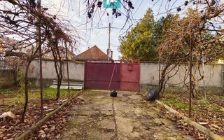 Casă cu teren de 824mp în Pârneava - Poză 2