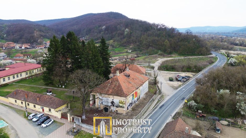 Castel istoric de vânzare în Conop | proprietatea lui Cicio Pop - Poză 4