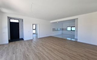 Casa cu 4 camere de vanzare, Bucov, Mica Roma - Poză 2