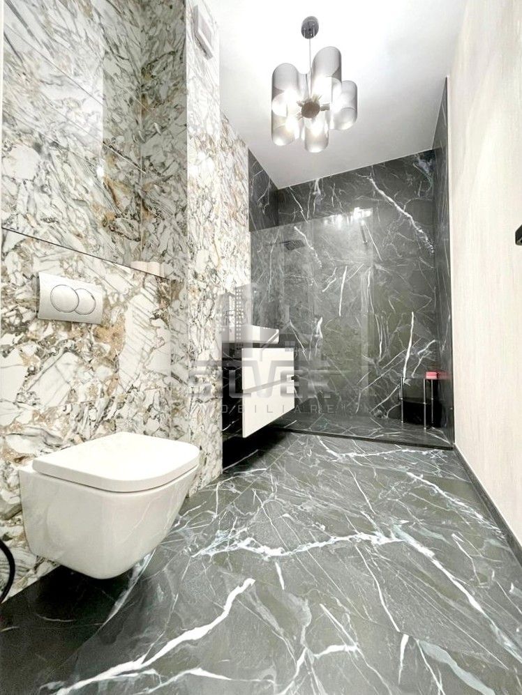 Apartament ultrafinisat la 3 minute de Baza Sportiva. - Poză 9