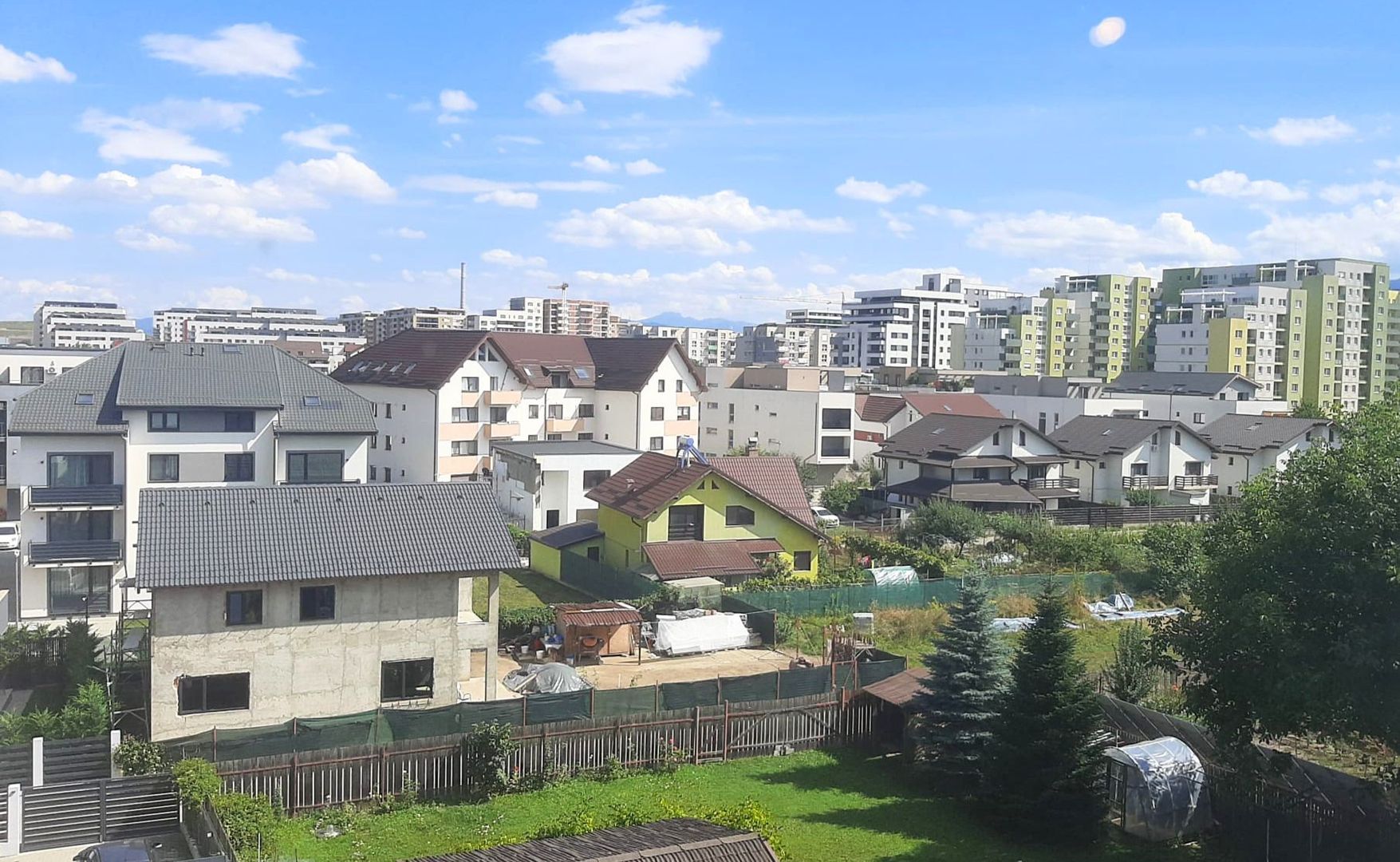 Un Apartament Pentru O Viață Bună  Coresi  2025 - Poză 13