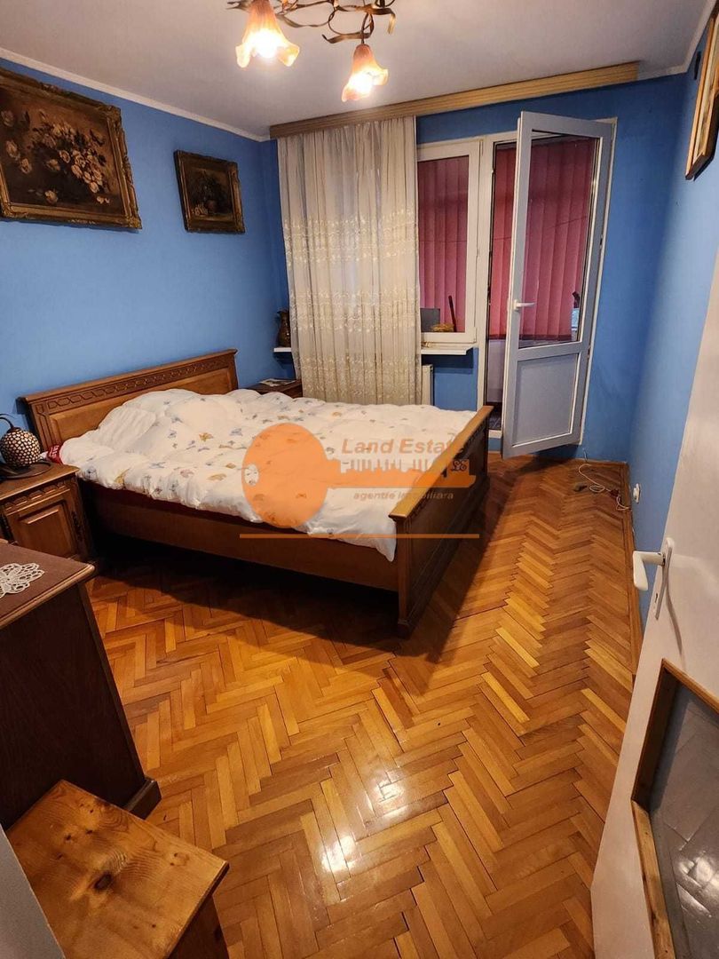 Apartament de 3 camere cu centrala la 600m de metrou Piata Sudului - Poză 2