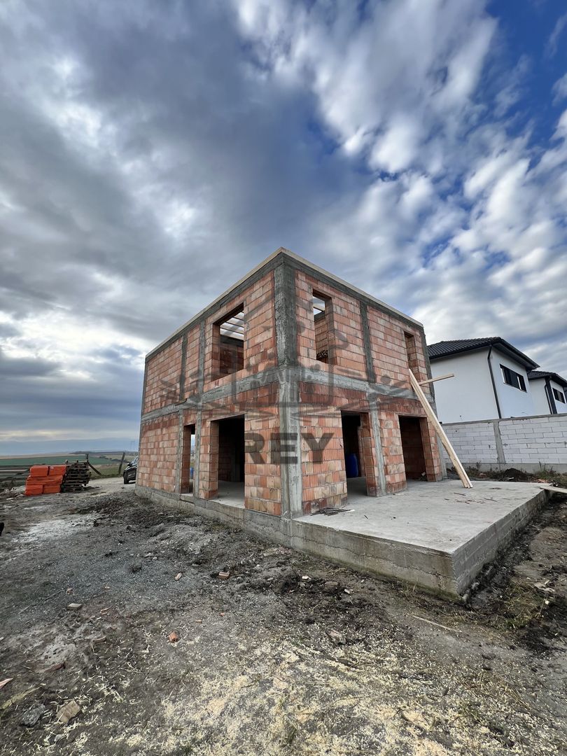 Casă single 4-5 camere / 500mp teren / Sura Mică / Sibiu - Poză 4