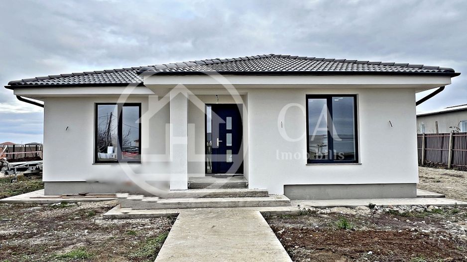 Casa cu 4 camere de vanzare in Livada, Bihor - Poză 1