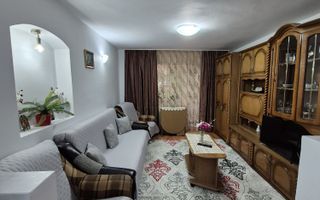 Apartament cu 2 camere decomandate, etaj 1, Cetate - Poză 1