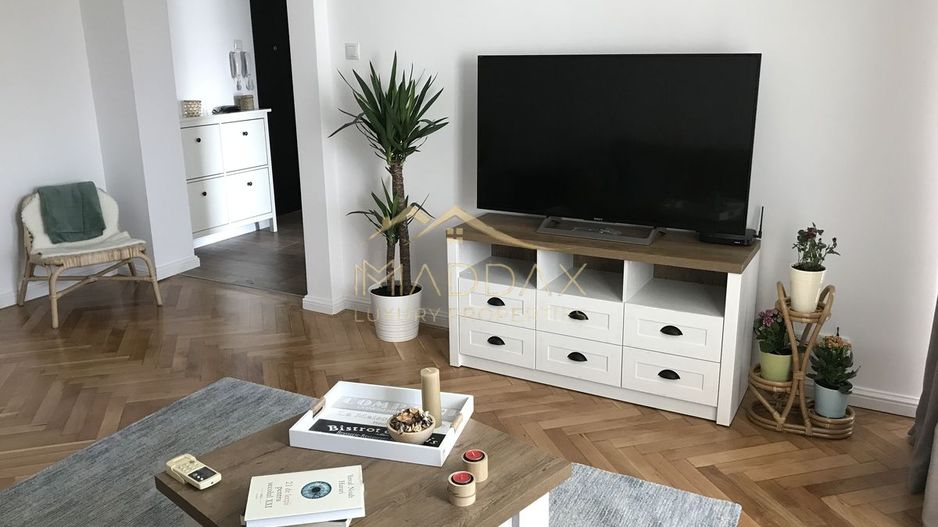 Apartament 2 camere ultracentral // Bulevardul Unirii // vedere Fantani - Poză 3