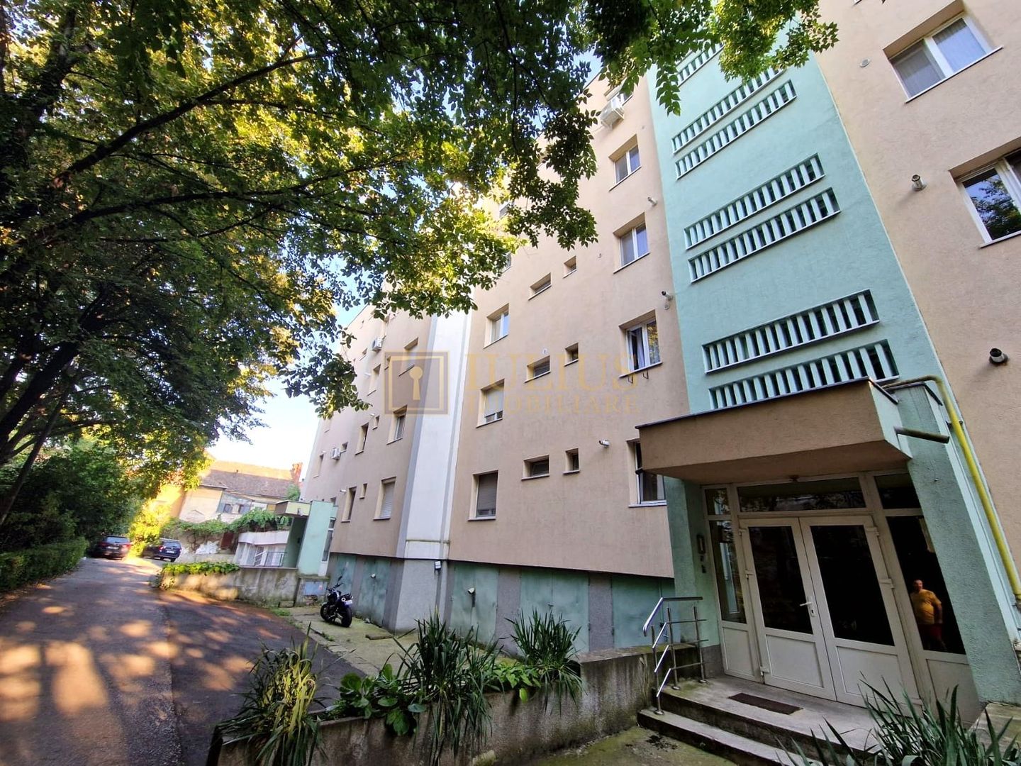 Apartament renovat, Medicina - Poză 16