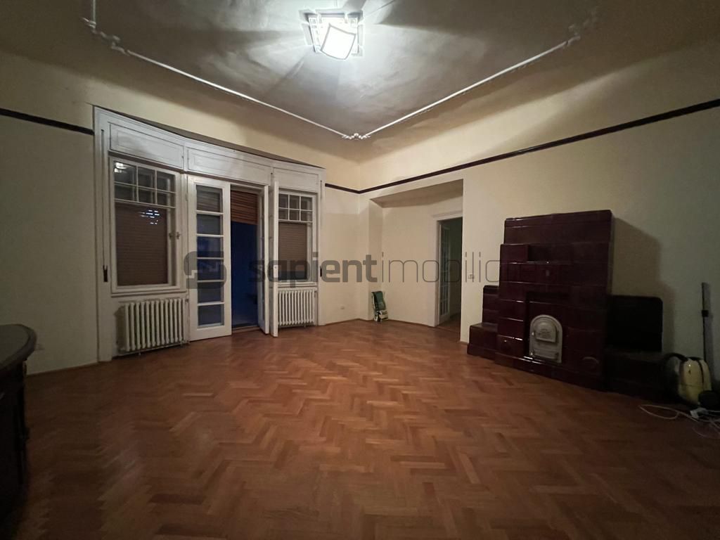 Sapient | Clădire singură în curte în zonă ultracentrală - Poză 4