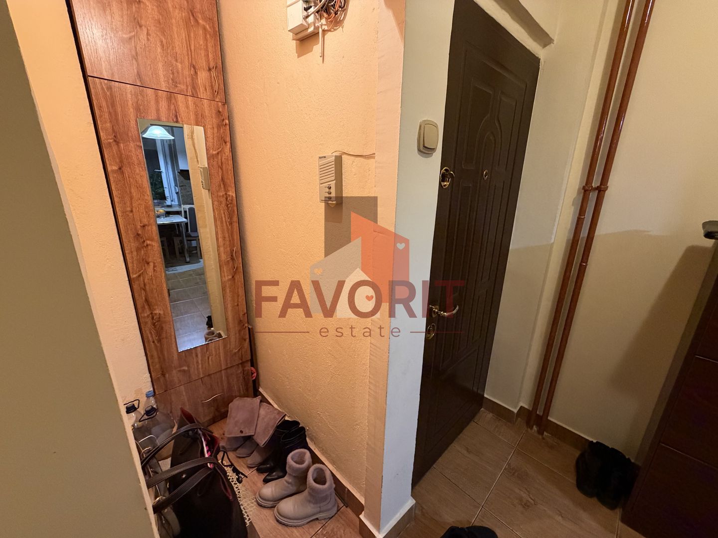 Etaj intermediar. Mobilat. Pozitie excelenta - Poză 5