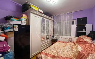 Apartament cu 3 camere de vânzare în zona Rogerius, Oradea - Poză 5