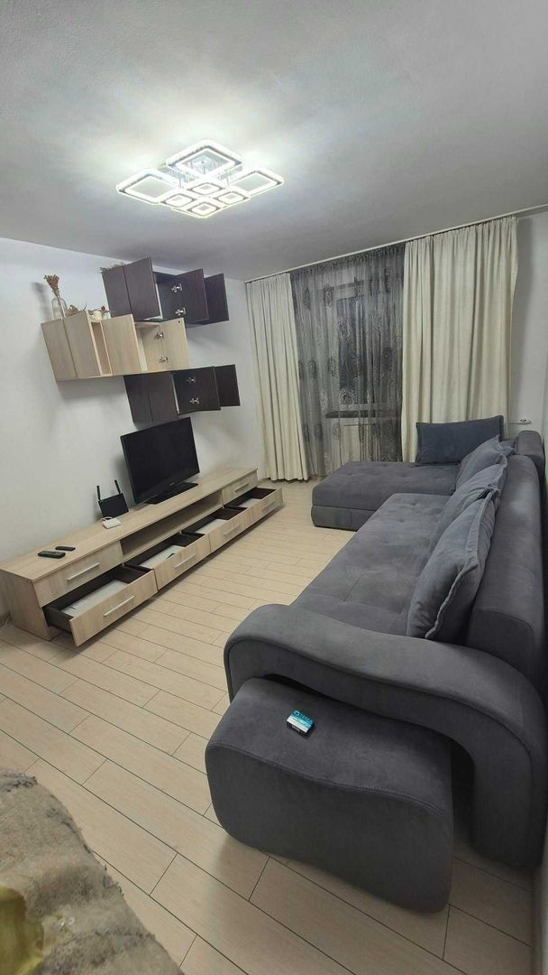 Apartament 2 camere Crangasi an 1984 5 min pana la metrou - Poză 3