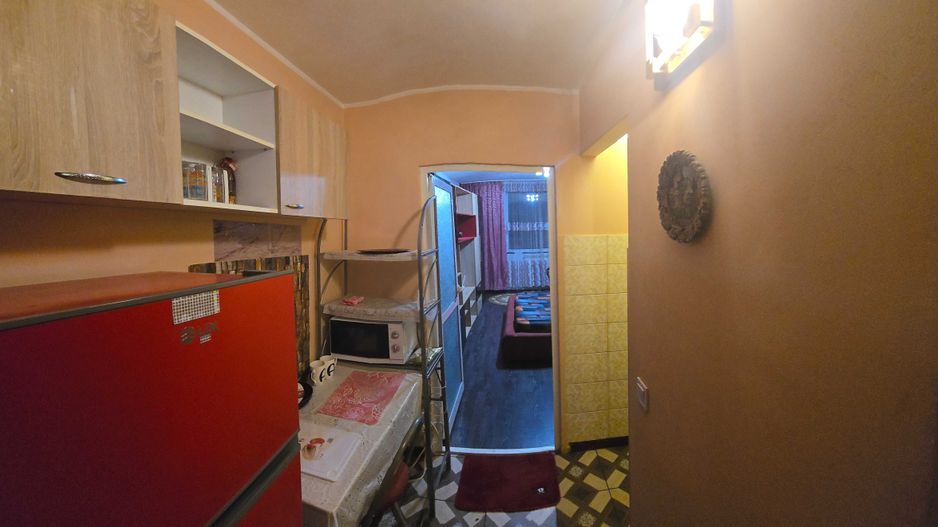 Garsoniera recent renovata,zona centrala,et.1,Tig 1 - Poză 8