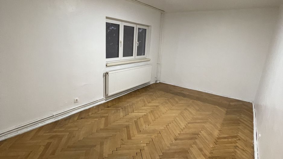 Lipovei | 2 camere | Decomandat | Centrala proprie | Boxa - Poză 1