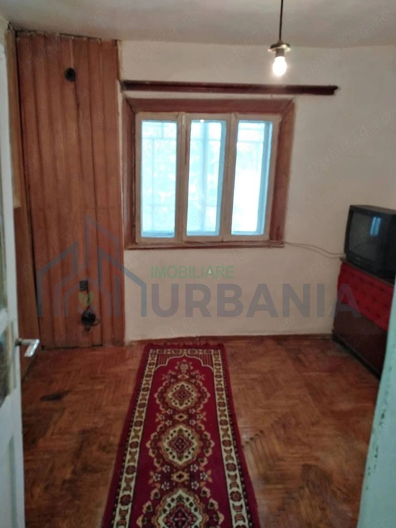 Casă tradițională de vânzare în Poieni, la 11 km de Motel Bucium, pe DN 24 (Iași - Vaslui) - Poză 3