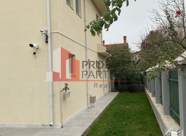 Vila superba , Pipera - Tunari. - Poză 3