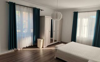 Apartament 4 camere 111 mp utili garaj si teren 458 mp zona Centrala - Poză 1