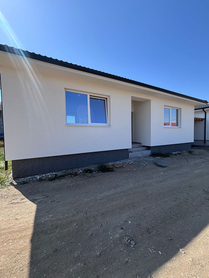 Casă modernă de închiriat 🏡 - Poză 1