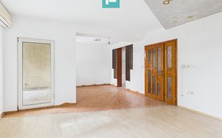 Vilă cu 5 camere pentru investiții în Dumbrăvița - Poză 24