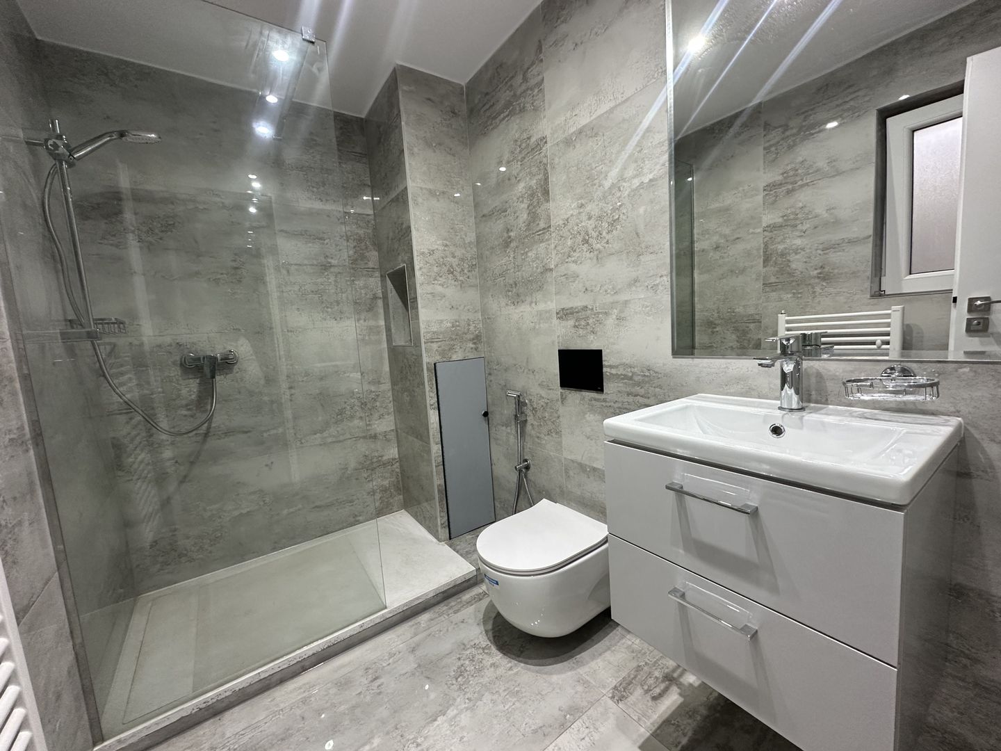 VIla S+P+1+M | Teren de 1000mp | Lift Interior | Finisata Complet - Poză 25