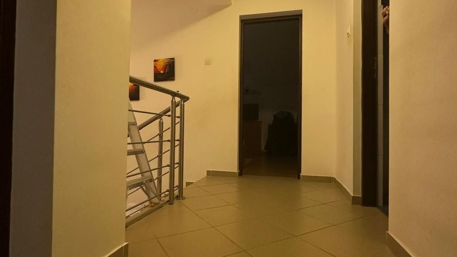 Casă individuală P+1E, construită în 2013–zonă liniștită, exclusiv de case - Poză 12