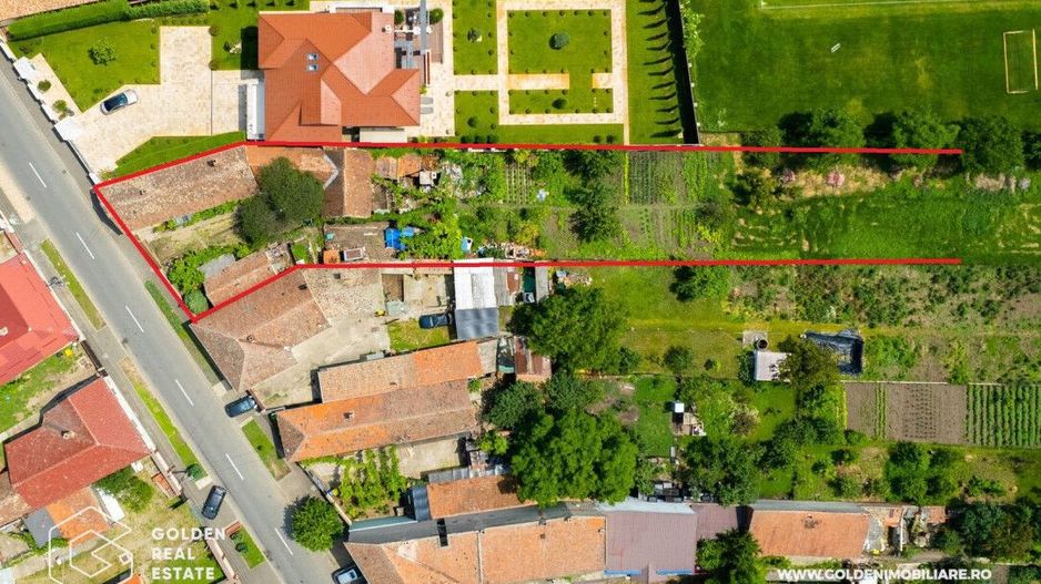 Casa de renovat/demolat, teren 1996 mp, str Constitutiei - Poză 1