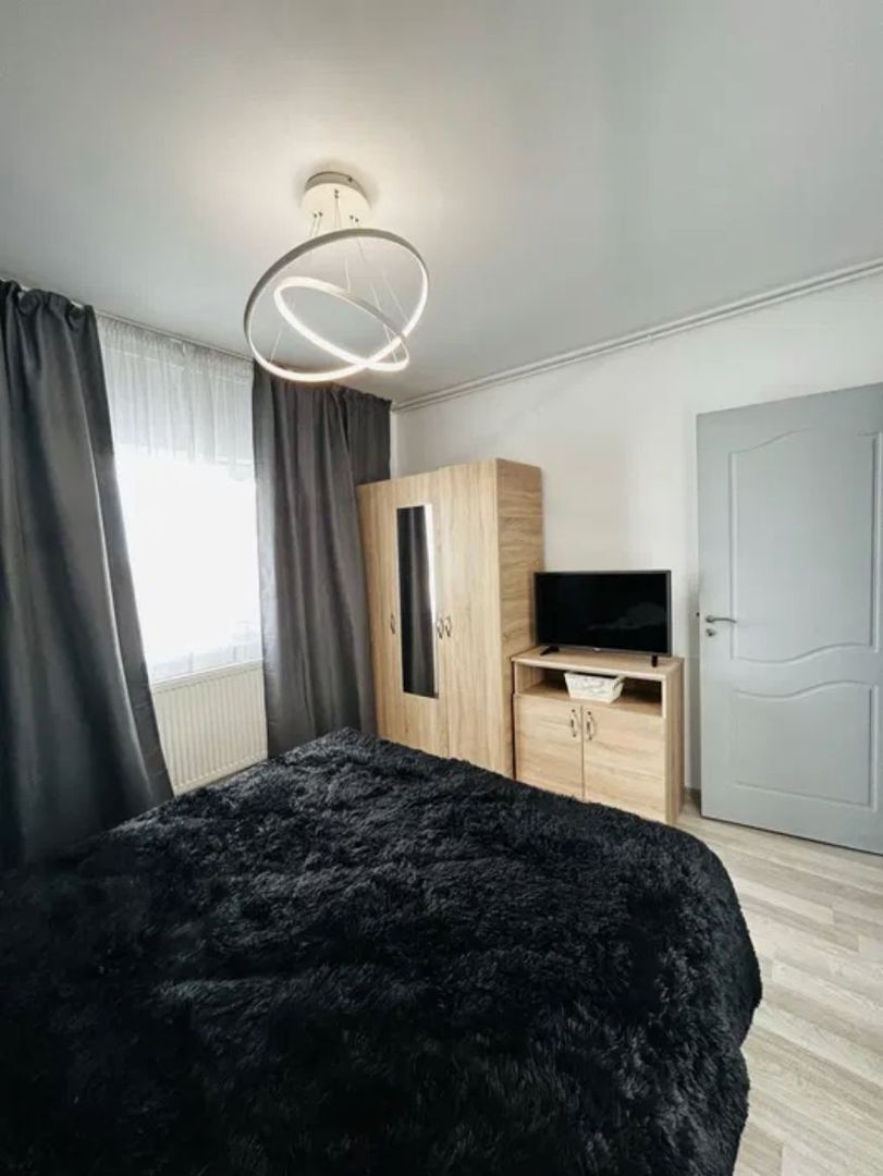 AP.2 CAMERE SALAJ, CENTRALA PROPRIE, BUCATARIE INCHISA,MOBILAT MODERN - Poză 4