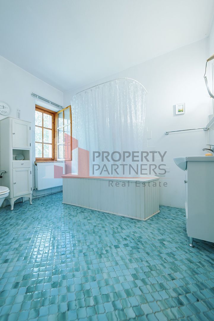 Vila superba langa Castelul Bran - Poză 14