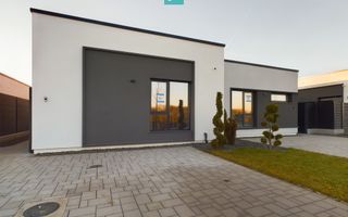 Duplex modern, pe parter, amplasat într-o zonă liniștită din Moșnița Nouă - Poză 16