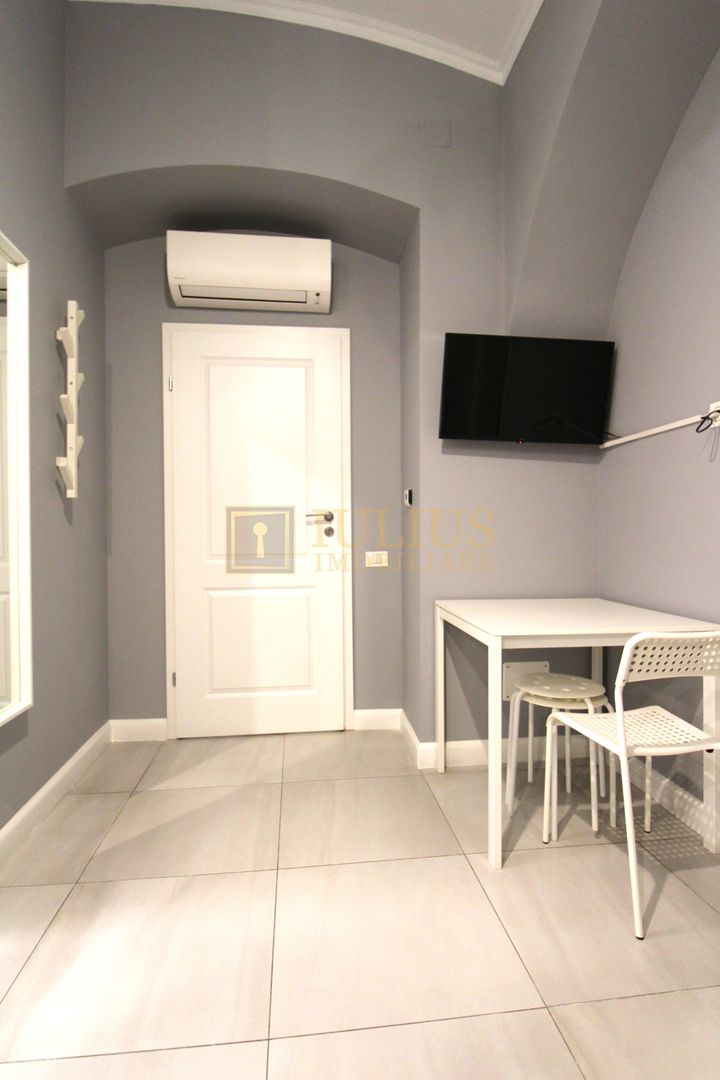 Ultracentral/pietonala, renovat modern; UNIRII - Poză 2