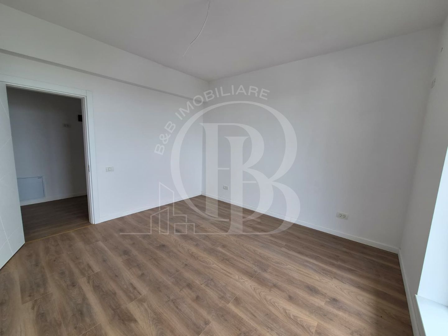 Apartament 2 camere Liviu Rebreanu Auchan Titan cu Parcare - Poză 4