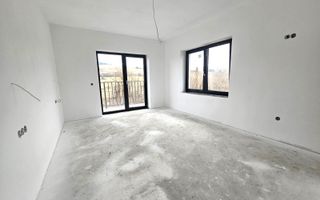 Casa Sibiu, Poplaca 4 camere, 3 bai, terasa si curte NOU - Poză 8