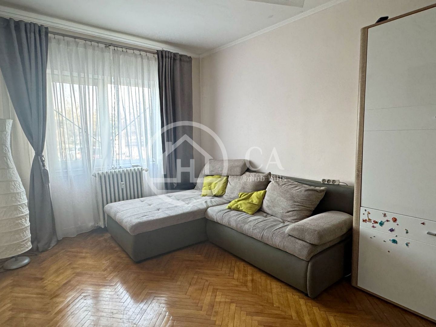 Apartament de vânzare cu 4 camere tip PB în zona Nufărul, Oradea - Poză 1