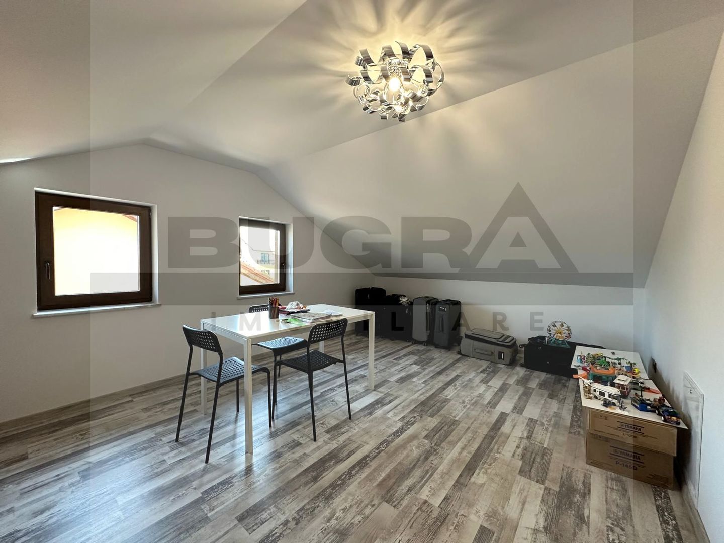 Duplex, 180mp utili, acces privat, ultrafinisat, Dezmir - Poză 6
