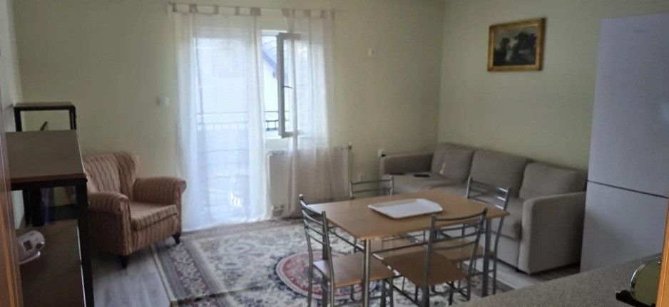 Vila cu 3 camere, zona Baba Novac - Poză 2