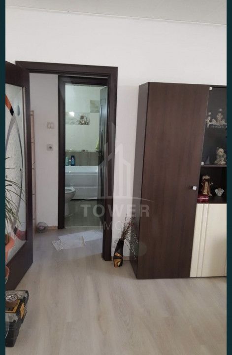 Apartament 2 camere cu balcon de vânzare Vasile Aaron - Poză 3