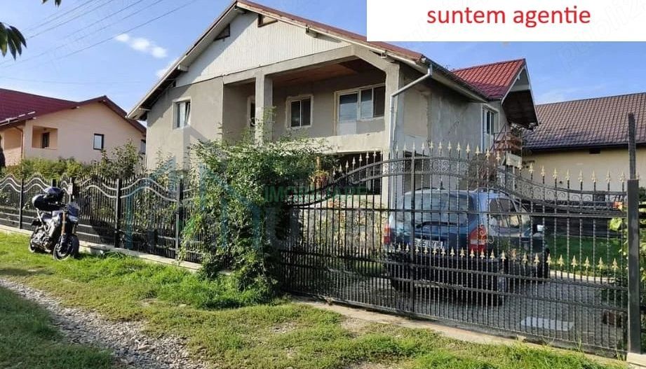 Casă spațioasă de vânzare, 220 mp, teren 700 mp, Horpaz – ideală pentru două familii - Poză 8