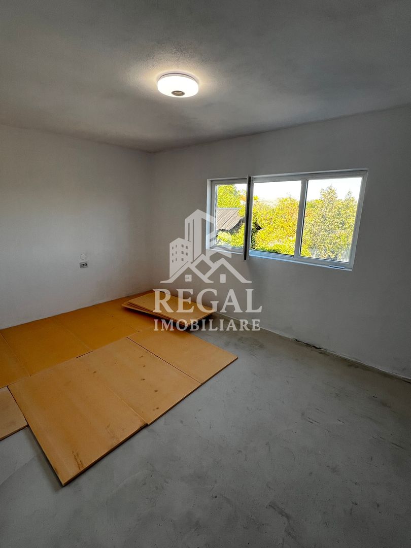 Proprietate cu 2 case și 770 mp teren – vedere spre Castel - Poză 6