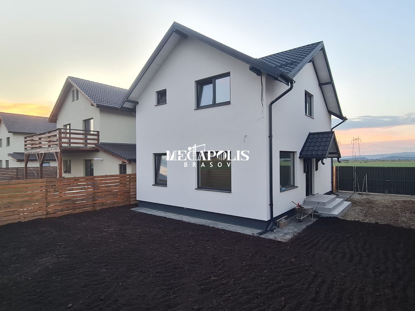 Casă Individuala 4 CAMERE de vânzare în Cartier Izvor - Poză 1