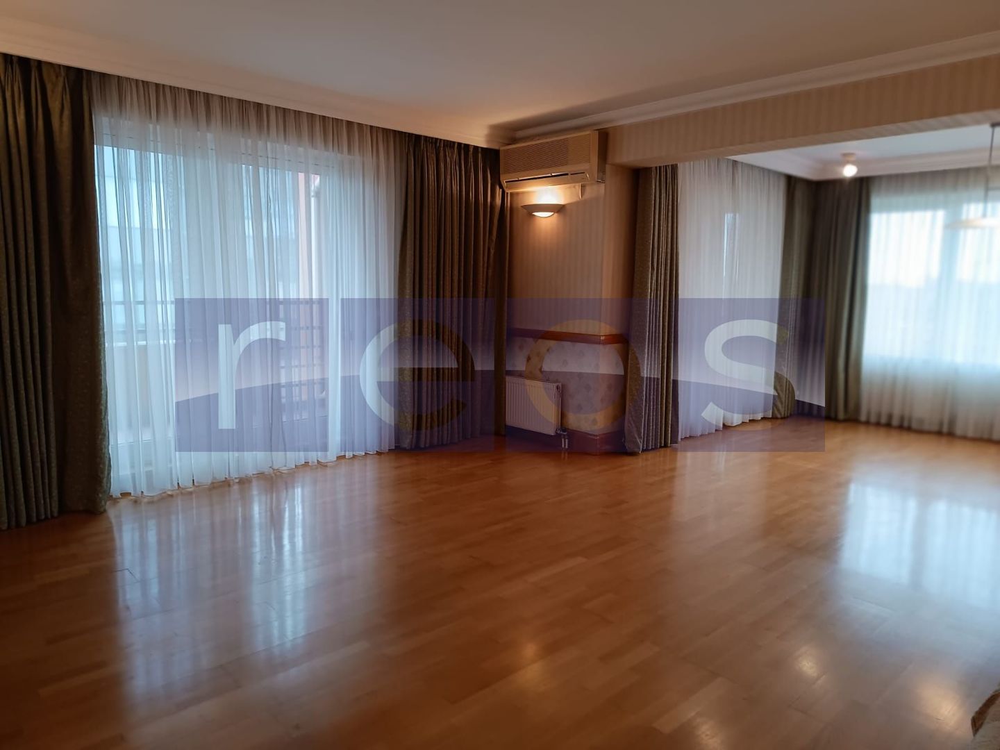 DE VÂNZARE APARTAMENT 3 CAMERE | LOC DE PARCARE + BOXA - Poză 6