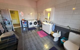 Vila generoasa,destinatii multiple - Poză 38