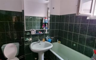 De vanzare apartament 2 camere zona Cetate - Poză 4