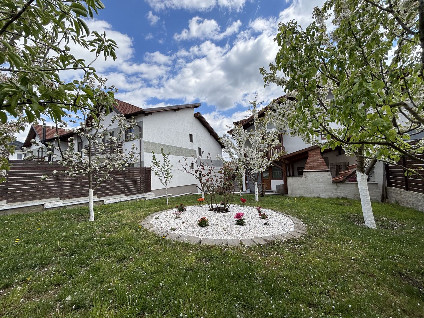 Casa 5 camere cu teren GENEROS si CARPORT - Cartierul Arhitectilor - Poză 24
