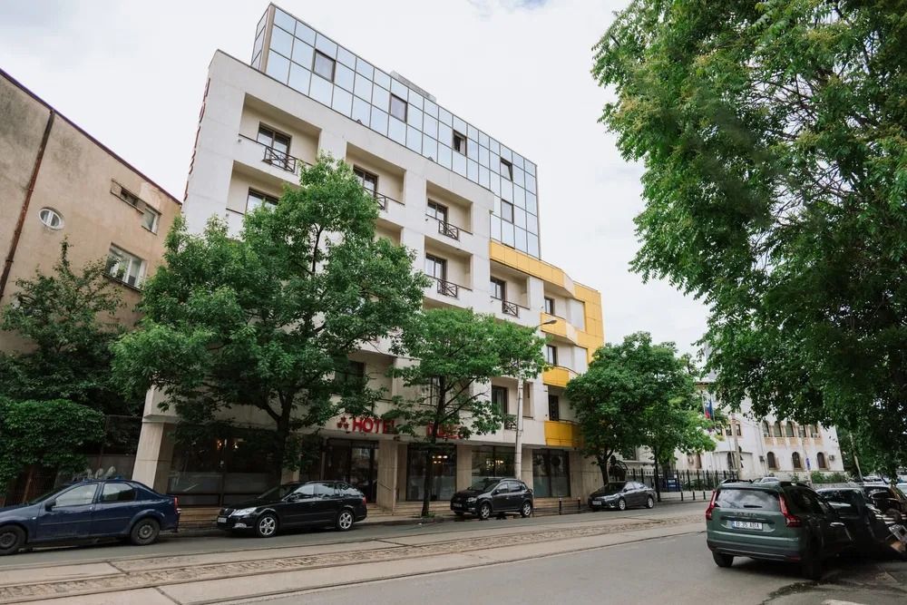 Spatiu comercial de inchiriat| zona ultracentrala, locatie de colt - Poză 7