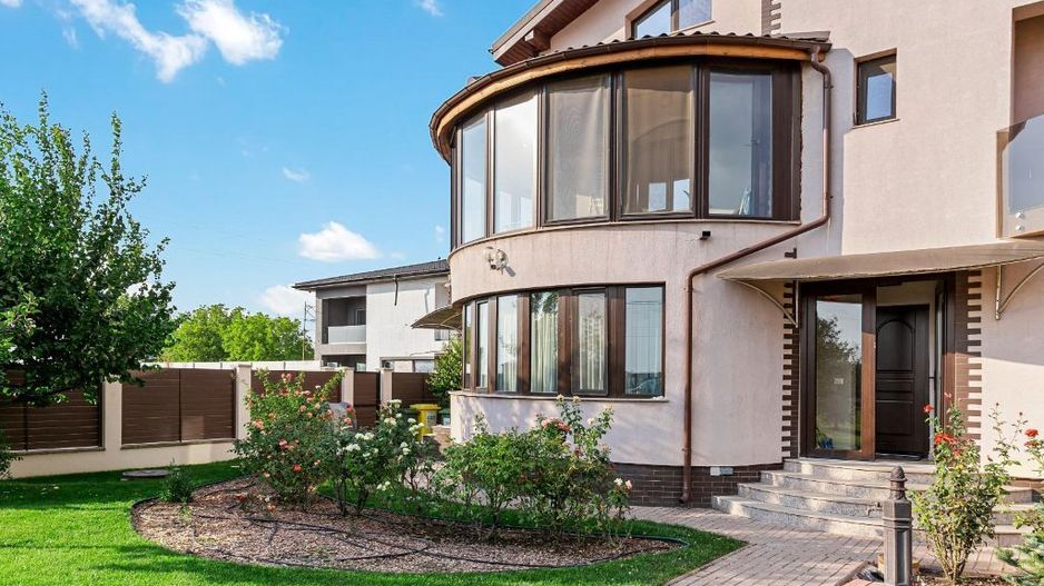 Vila cu 6 camere | Teren generos | Otopeni - Poză 1