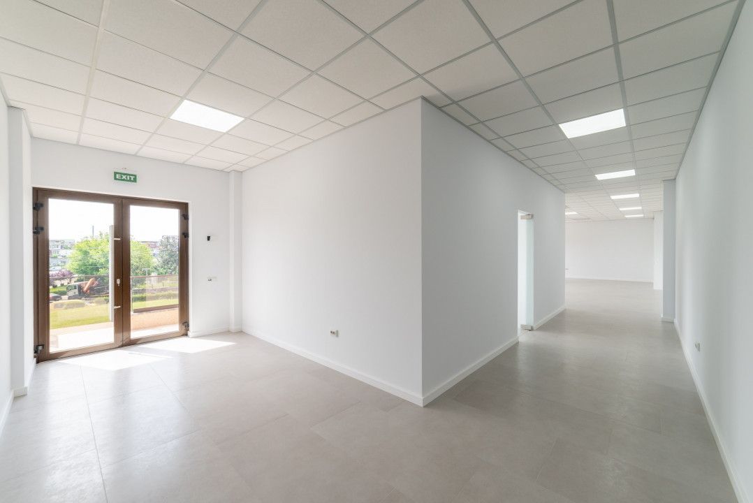 Spațiu comercial generos – 160 mp – poziție premium pe Craiovei! - Poză 3