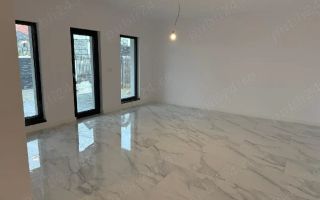 casa de vînzare său schimb cu apartament plus diferită în Miroslava Iași - Poză 3