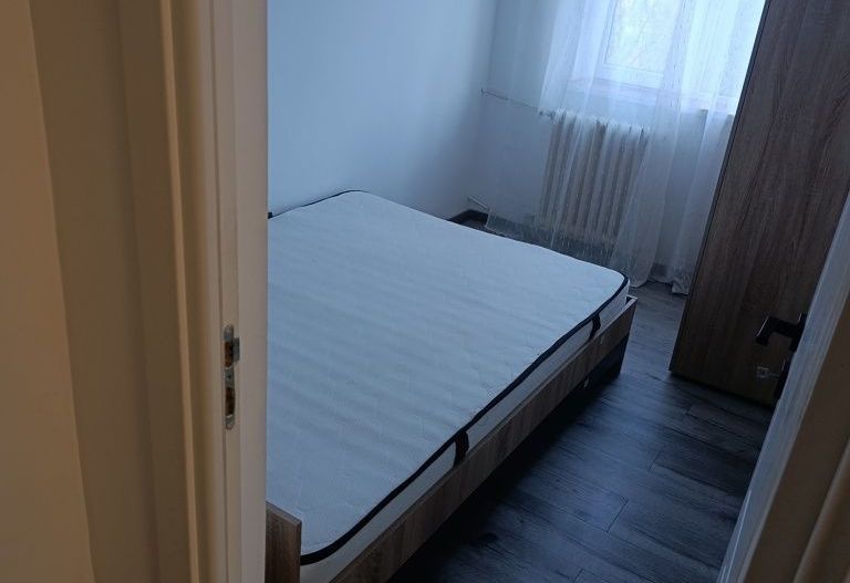 Închirierez apartament 3 camere - Poză 7